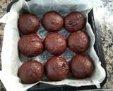 Foto langkah ke 7 dari resep Fluffy Triple Choco Bread.