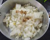 Foto del paso 1 de la receta: Pascualina de acelga con papas, jamón y queso