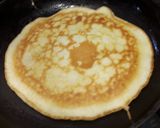 A picture of step 5 of American Style Pancake.