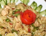 A picture of step 1 of Chicken veggies macroni.