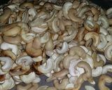 Foto langkah ke 1 dari resep Coklat Bengbeng Cookies.