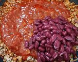 Chili con carne szószos, babos tészta recept fázis 3 fotója