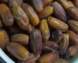 صورة لخطوة 1 من وصفة السكر البني بالتمر (بودرة التمر)