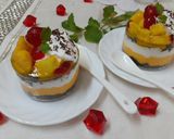 A picture of step 11 of Mango cheesecake parfait.
