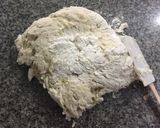 Foto langkah ke 5 dari resep Pizza homemade empuk.