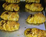 Foto langkah ke 5 dari resep Bolen Lilit.
