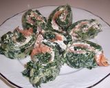 Foto del paso 15 de la receta Rollo de espinacas relleno de salmón y queso philadelphia