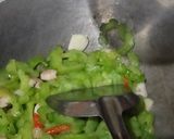 Foto langkah ke 3 dari resep Tumis Pare Udang.