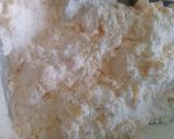 A picture of step 2 of Custard Cupcake.