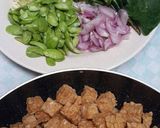 Foto langkah ke 1 dari resep Orek Tempe Cabe Ijo.