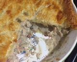 A picture of step 4 of Creamy chicken, bacon and mushroom pie 🥧.