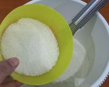Foto langkah ke 2 dari resep 33. Martabak Manis Teflon ala Rumahan.