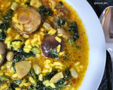 Foto del paso 5 de la receta: Arroz caldoso con setas, espinacas y habas