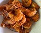 A picture of step 2 of Shrimp fried rice.