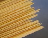 Foto del paso 2 de la receta: Pasta al pesto con milanesas