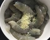 Hình bước làm 1 của món Tôm rim chua ngọt