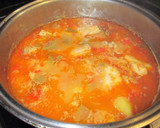 Foto del paso 3 de la receta: Caldereta de alas de pavo con garbanzos, judías verdes y patatas