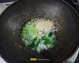 A picture of step 3 of Bread Upma.