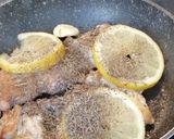 Foto del paso 4 de la receta: Contramuslos de pollo al limón y tomillo