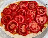 Une image de l'étape 3 de Tarte fine aux tomates courgettes et oignons.