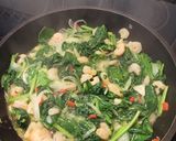 Foto del paso 3 de la receta Salteado de espinacas con Gambas