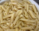 Zöldborsós Tejszínes csirke penne tésztával! recept fázis 1 fotója