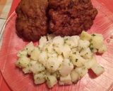 Foto del paso 3 de la receta: Milanesa de carne picada con papas y pesto