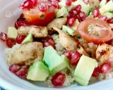 Foto del paso 7 de la receta: Cous cous de pollo marinado con aguacate y granada
