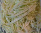 A picture of step 2 of Zucchini spaghetti with hickory smoked spam.