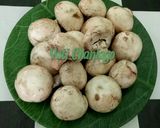 Foto langkah ke 1 dari resep Tumis Jamur Kancing Saus Tiram.