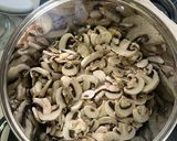 Foto del paso 3 de la receta: Pasta con setas y nueces