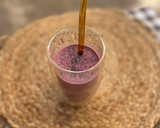 Foto del paso 2 de la receta: Smoothie de arándanos y fresas congeladas