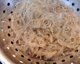 Hình bước làm 4 của món Miến trộn Hàn Quốc