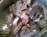 Foto langkah ke 1 dari resep Gule Jerohan Sapi.