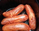 Foto del paso 2 de la receta: Vienesa gorda en la freidora de aire clean