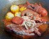 Foto langkah ke 6 dari resep Lobster saus pedas manis.
