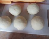 Foto langkah ke 3 dari resep Roti melon dorami.