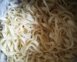 Foto langkah ke 1 dari resep Mie Gepeng Goreng Saus Teriyaki.
