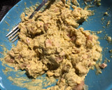 Foto del paso 2 de la receta: Huevos rellenos de aguacate y atún