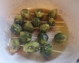 Foto del paso 4 de la receta: Brochettes de Repollitos de Bruselas