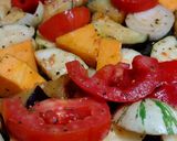 Foto del paso 2 de la receta: Verduras grilladas al horno 🧅🫑🍆🍅