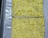 Foto langkah ke 3 dari resep Garlic Butter Bread.