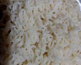 எம்மி நூடுல்ஸ் (Yummy noodles recipe in tamil) ரெசிபி ஸ்டேப் 1 புகைப்படம்