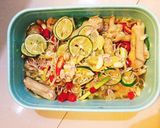 Hình bước làm 2 của món Chân gà ngâm sả tắc