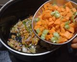ரவா கிச்சடி (Rava khichadi recipe in tamil) ரெசிபி ஸ்டேப் 4 புகைப்படம்