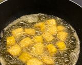 Foto langkah ke 1 dari resep Cah tahu tauge.