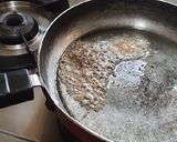 A picture of step 2 of Raw cashew spicy curry.