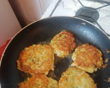 Foto del paso 5 de la receta: Fritos de zapallo italiano con zanahoria y papitas fritas 😅