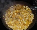 Foto del paso 1 de la receta Tortilla de cebolla con aguacate