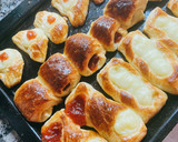 Foto del paso 12 de la receta: Facturas y medialunas de manteca